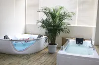 Afuer chain hotel - موقف سيارات