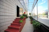 Hongfulou Hostel Hotels in Shilin