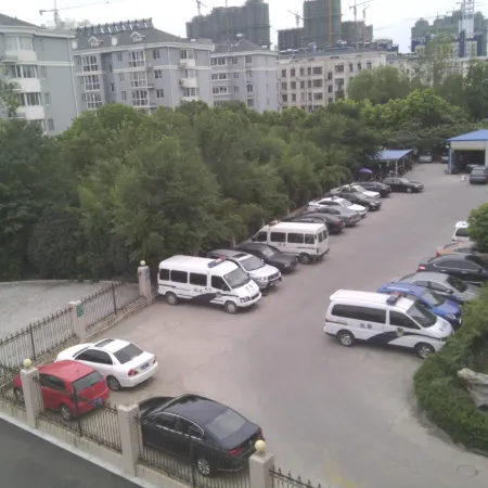 Longhu Sunny Holiday Hotel