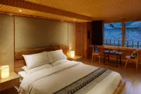 Liping Dong Art Theme Hotel