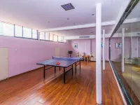 Company Hotel (Nanling Nanling Bridge Lingyang Road) Hotels in Nanling