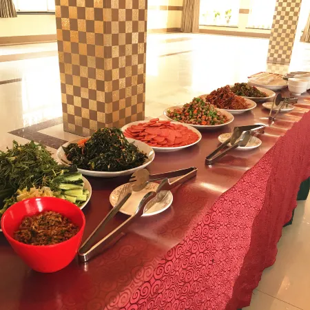 Home Inn Huayi Hotel (Xinmin Liaohe Street)