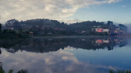 Xinhong Hotel Отели рядом с достопримечательностью «Отдел Управления охраны Уезда Чуанбэ, национальный природный заповедник Юньнань Циншань»