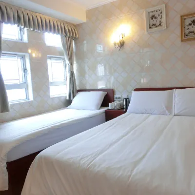 Gold Palace Hostel โรงแรมใกล้สถานีจอร์แดน