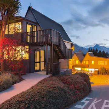 Heartland Hotel Queenstown Отели рядом с достопримечательностью «Пивоварня Altitude Brewing»