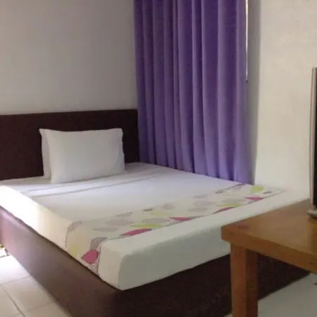 MR Holidays Hotel