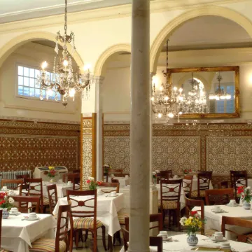 Hotel Simon Отели рядом с достопримечательностью «Башня Торре-дель-Оро»