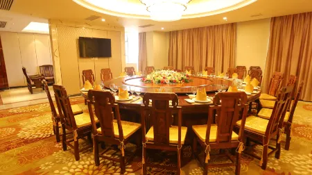 Yu Da Hotel Отели в г. Учуань