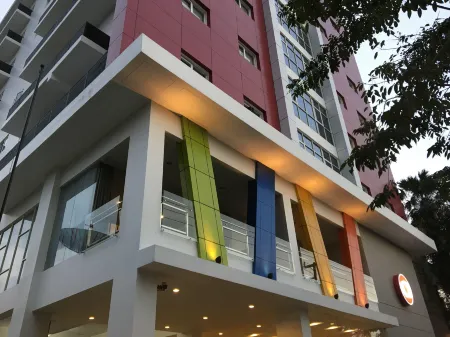 Amaris Hotel Margorejo Surabaya
