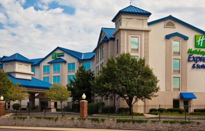 Holiday Inn Express & Suites CHICAGO-MIDWAY AIRPORT by IHG