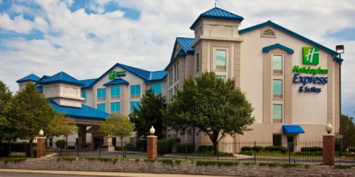Holiday Inn Express & Suites CHICAGO-MIDWAY AIRPORT by IHG