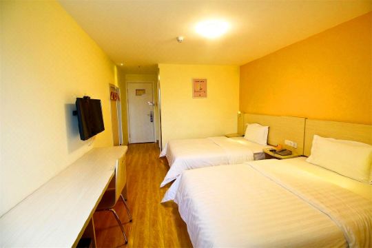 千叶草酒店(太原兴华街西宫店)