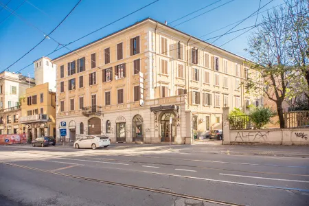 Hotel Minerva Отели рядом с достопримечательностью «Armani Silos»