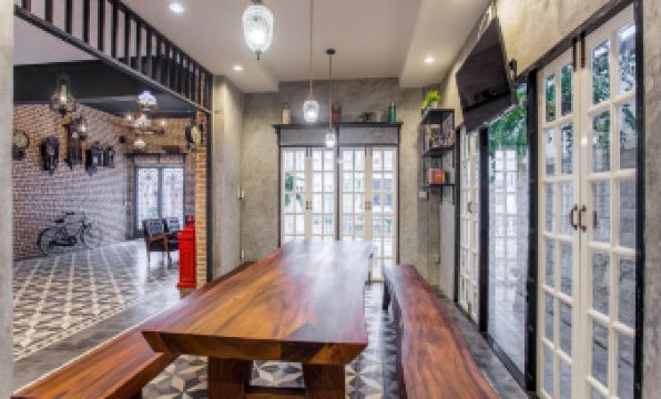 X9Hostel