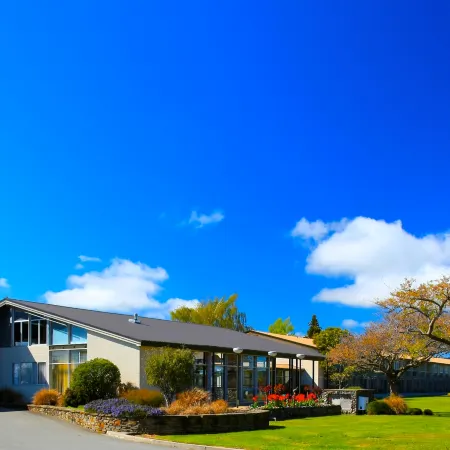 Distinction Te Anau Hotel & Villas