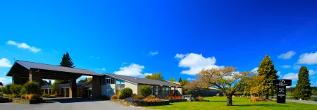 Distinction Te Anau Hotel & Villas