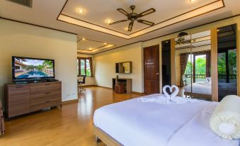 Wiki Villa - 4Br with Private Pool Phuket