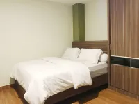 Lewi House Hoteles en Sei Sikambing D