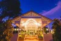 Cairns Colonial Club Resort Hotels in Manunda