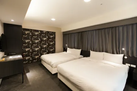 Fairytale YiSu Hot Spring Hotel