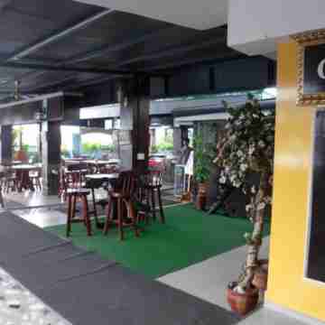 Hotel California Dining/Meeting Rooms