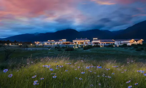 Hilton Linzhi Resort