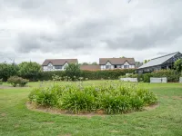 Mick O'Sheas Hotels in Hackham