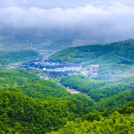 Dongquan Hot Spring Holiday Hotel