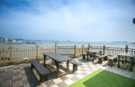 Shengsi Yuxiaoyu · Blue Moon Sea Seaview Homestay (Liuhe Chaoyang Scenic Area Branch）