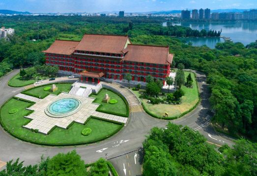 3. 더 그랜드 호텔..