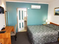 Mountain View Country Inn Hotels in Westbury