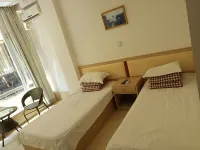 Donggang Town Zhangdao Renhe Hotel