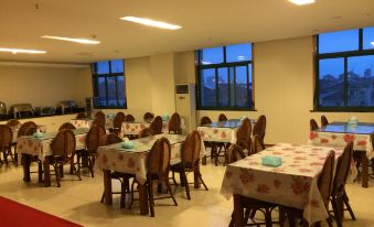 Shuiyue Qinghua Hotel Jingjiang