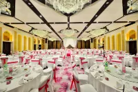 Xinjiang Zunmao Yindu Hotel (Hongshan Park Autonomous Region Museum Store)