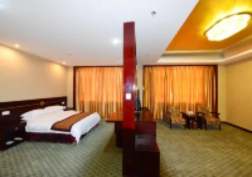 บิสซิเนส โฮเต็ลไคริ (เมืองโบราณคัชการ์) โรงแรมใกล้สวนสาธารณะทะเลสาบตะวันออก