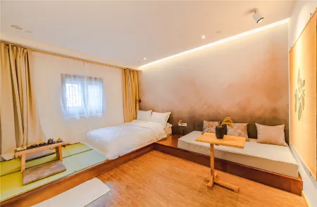 Zhenfengxuan Holiday Courtyard Отели рядом с достопримечательностью «Chengxu Temple»