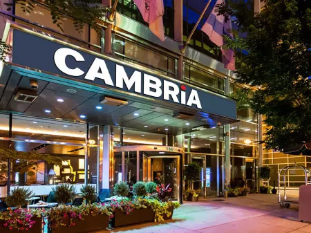 The Chicago Hotel Collection Magnificent Mile Отели рядом с достопримечательностью «Лури Гарден»