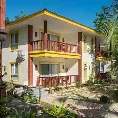 El Rio y Mar Resort Hotel Exterior