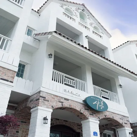 Taean Sharon Pension