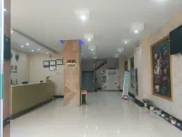 Longyou White Collar Holiday Hotel