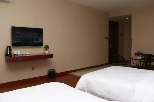 Dunhua Bosheng Hotel