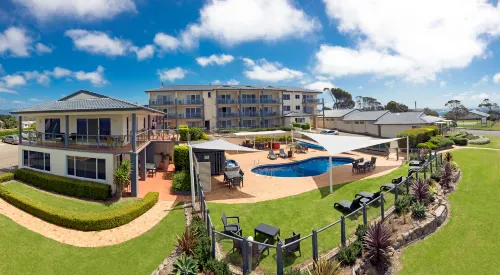 Amooran Oceanside Apartments & Motel Hotels in Narooma