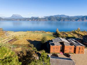 Lugu Lake Honeymoon Solu Boutique Holiday Hotel