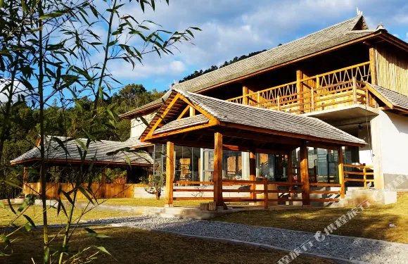 瀾滄布朗玉呢客棧