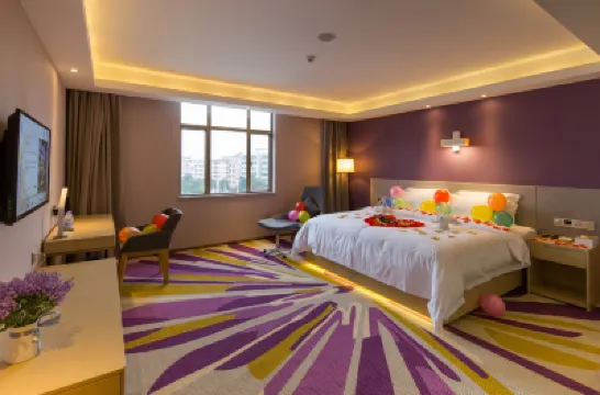 Lavande Hotel (Foshan Lishui Wanfu City Commercial Plaza) Hotels near Yuntai Garden