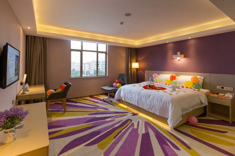 Lavande Hotel (Foshan Lishui Wanfu City Commercial Plaza)