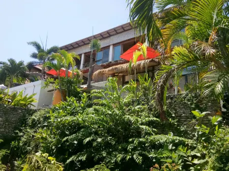 Lembongan Sanctuary Villas