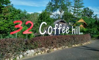 32 Coffee Hill & Resort