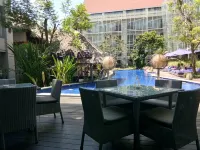 Mega Boutique Hotel & Spa Bali - piscina