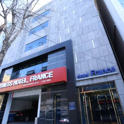 H大道Sangmu 云泉站附近的飯店